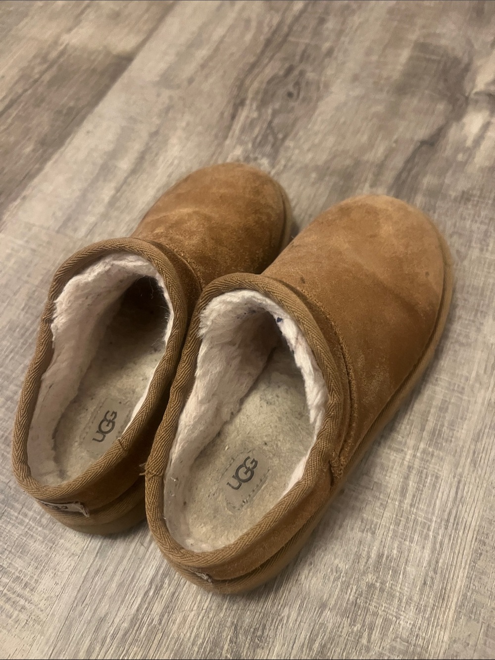 UGG Kids Chestnut Brown Suede Shearling-Lined Slip-Ons